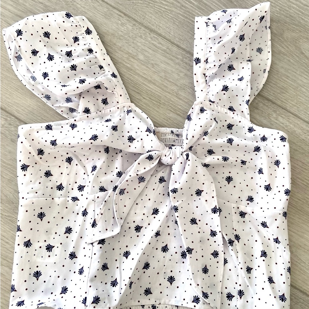 LOFT Crop Top / Printed Floral blouse